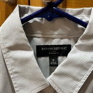 Banana Republic Tailored Fit Striped Button up shirt size 8
